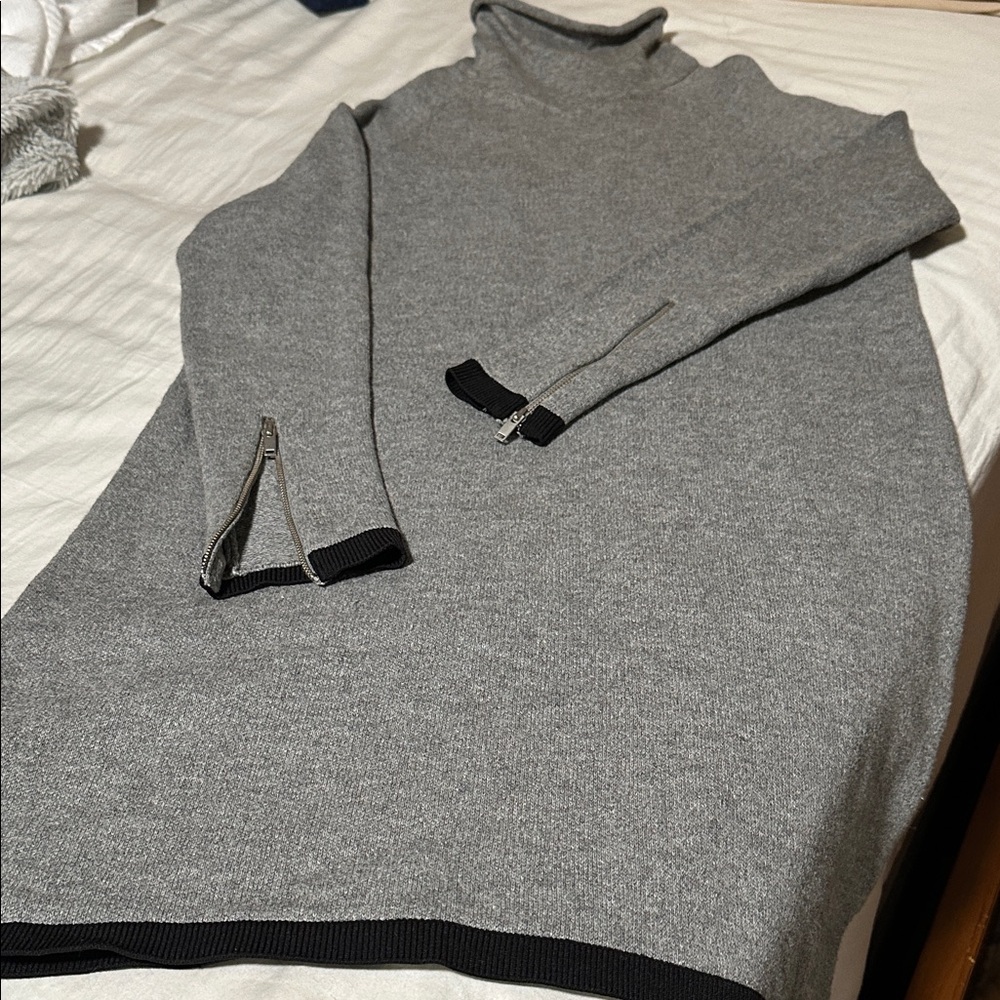 Cos women’s Gray Turtleneck Sweater dress Size xs. NWOT